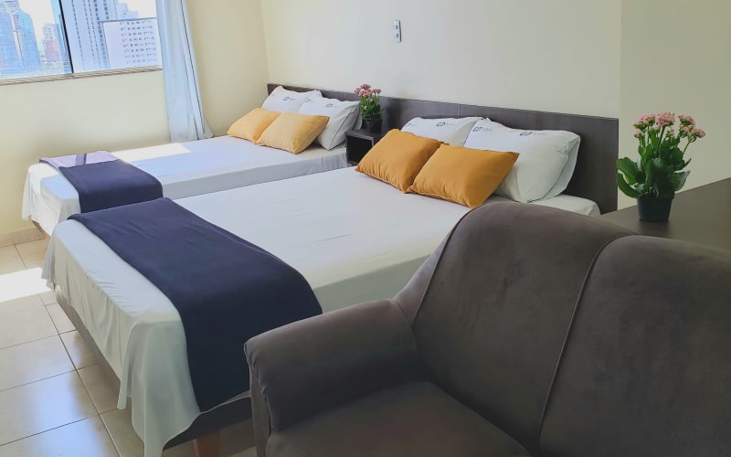 Confort - Quartos com uma cama de casal e uma de solteiro